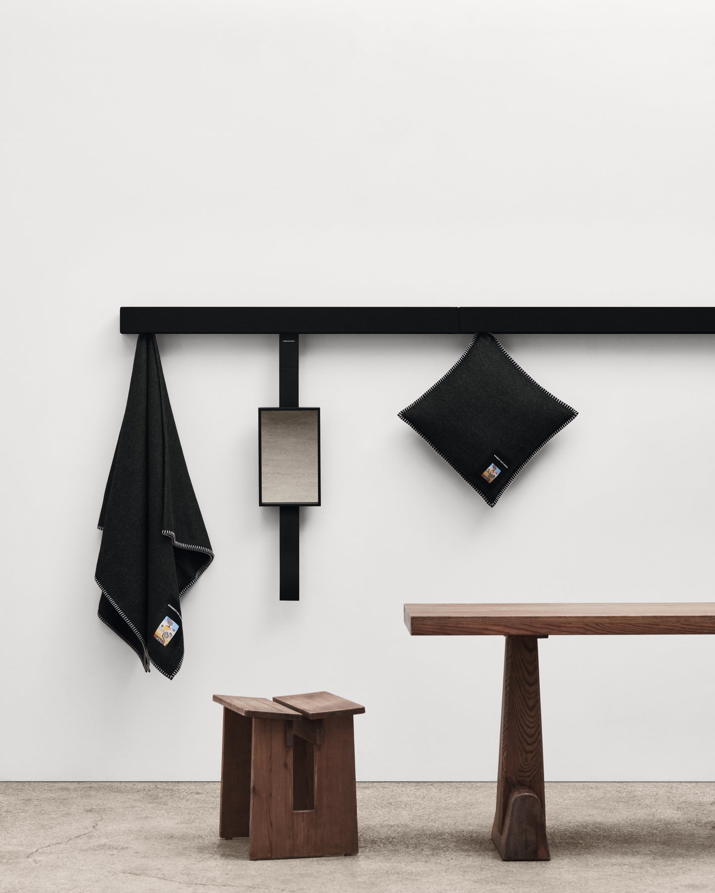 Lambswool Throw | Black